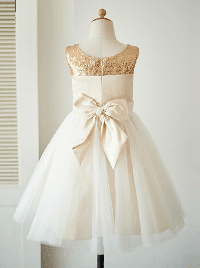 A-Line Flower Girl Dress Crew Neck Knee-Length Tulle