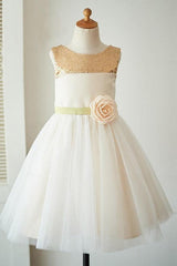 A-Line Flower Girl Dress Crew Neck Knee-Length Tulle